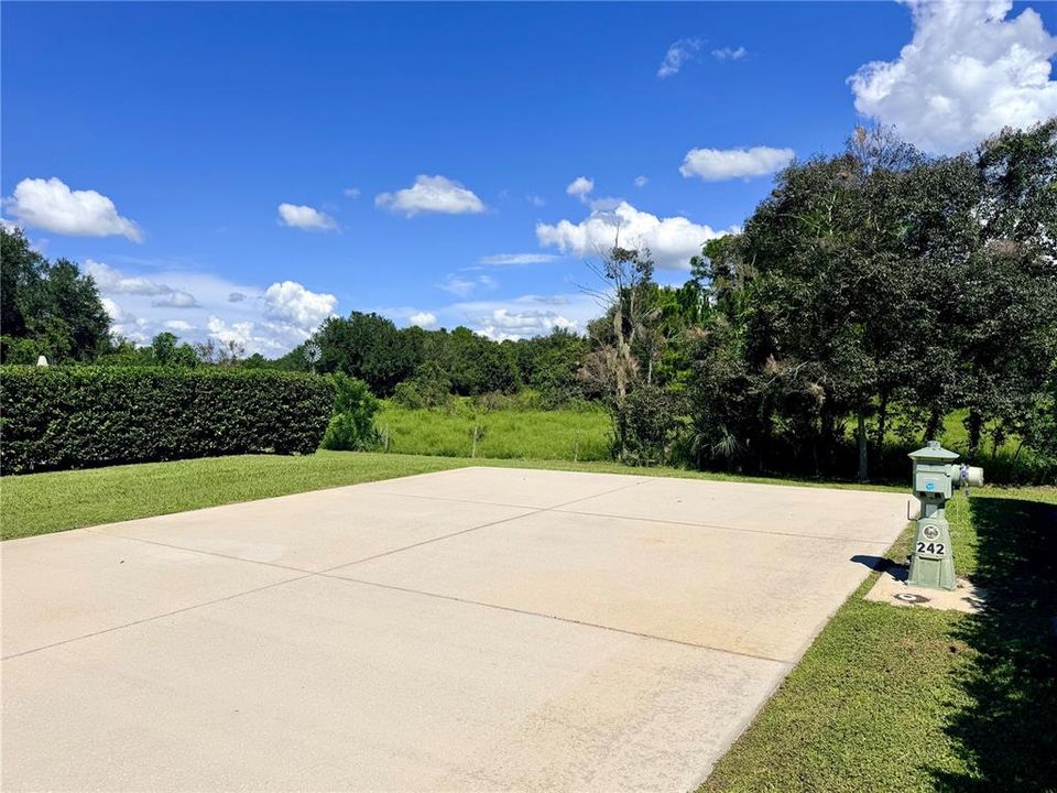 На продажу: $79,900 (0.12 acres)