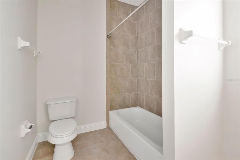 For Rent: $3,500 (3 beds, 2 baths, 1964 Square Feet)