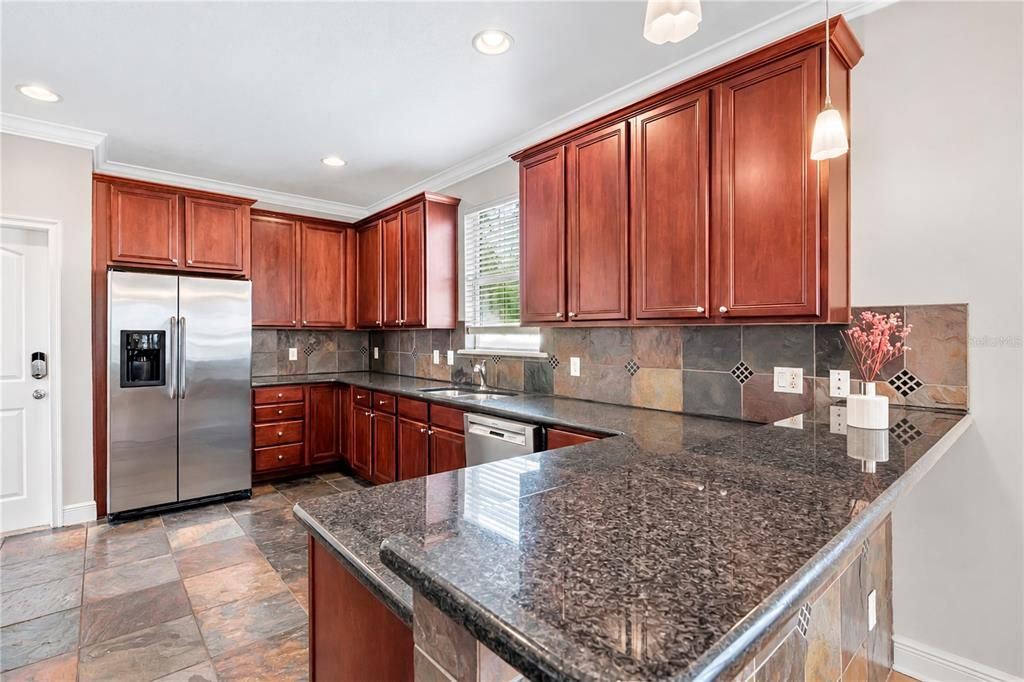 For Rent: $3,500 (3 beds, 2 baths, 1964 Square Feet)