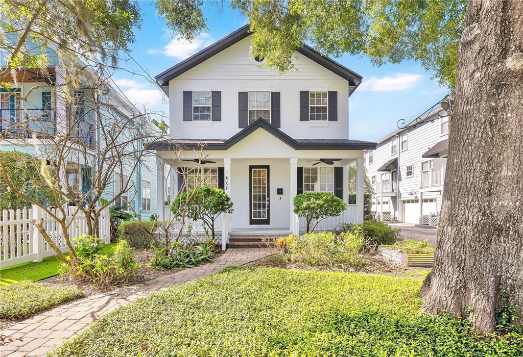 For Rent: $3,500 (3 beds, 2 baths, 1964 Square Feet)