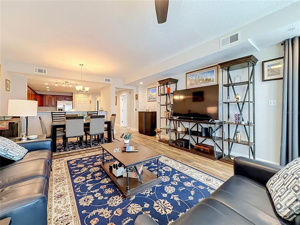 For Sale: $379,999 (2 beds, 2 baths, 1627 Square Feet)