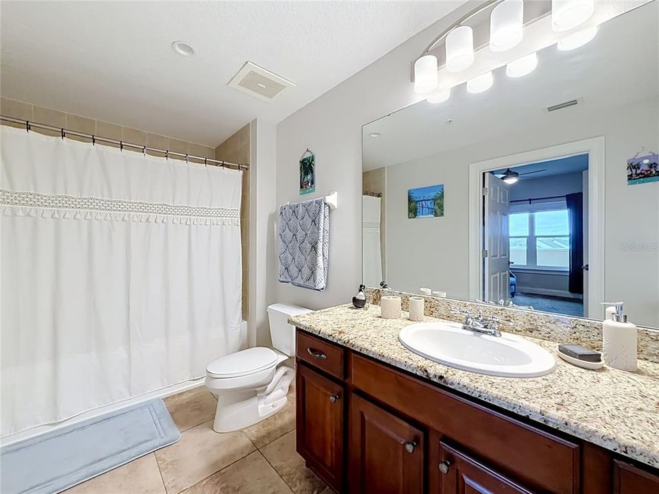 For Sale: $379,999 (2 beds, 2 baths, 1627 Square Feet)