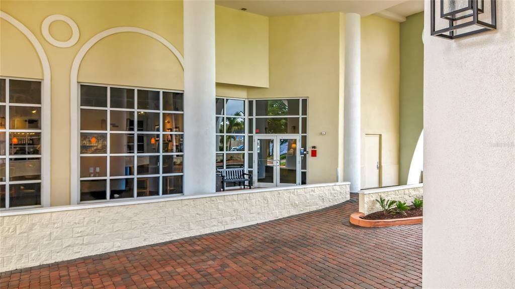For Sale: $379,999 (2 beds, 2 baths, 1627 Square Feet)