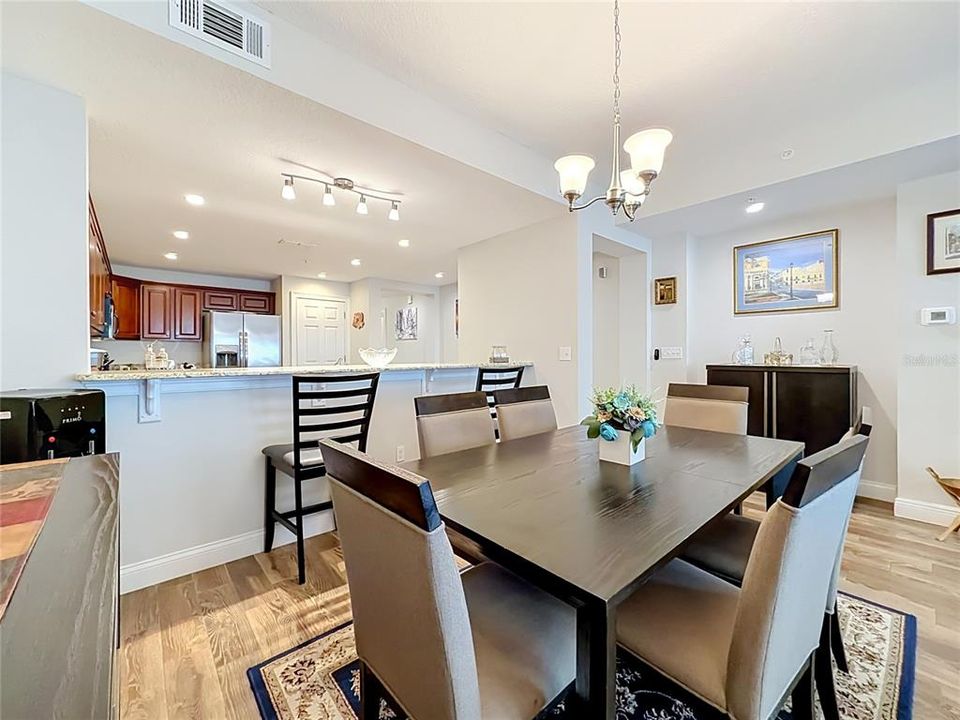 For Sale: $379,999 (2 beds, 2 baths, 1627 Square Feet)