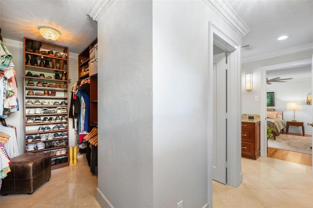 For Sale: $1,200,000 (3 beds, 2 baths, 2285 Square Feet)