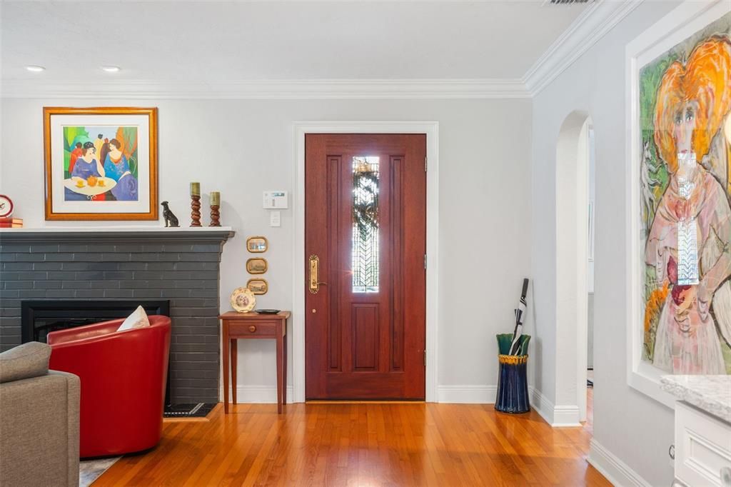 For Sale: $1,200,000 (3 beds, 2 baths, 2285 Square Feet)