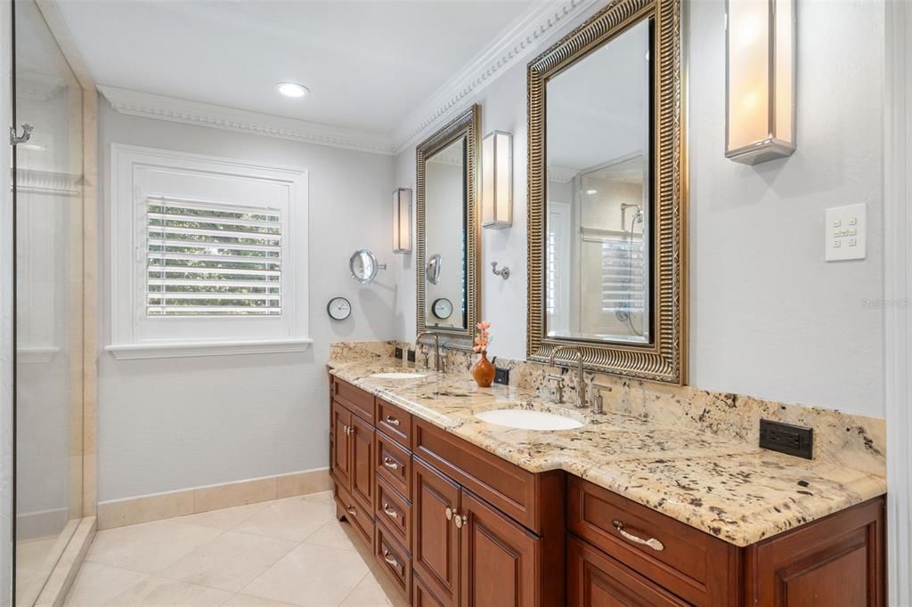 For Sale: $1,200,000 (3 beds, 2 baths, 2285 Square Feet)