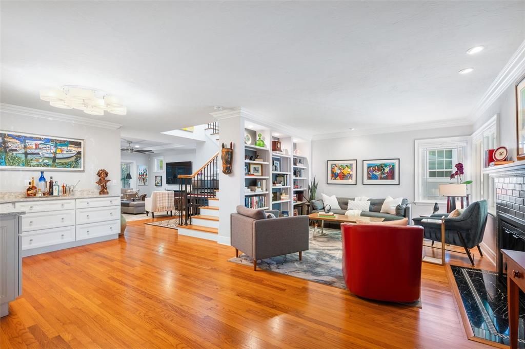 For Sale: $1,200,000 (3 beds, 2 baths, 2285 Square Feet)