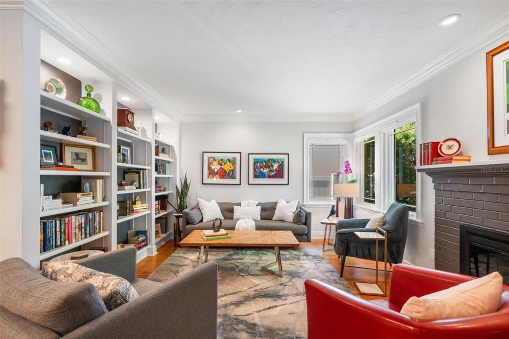 For Sale: $1,200,000 (3 beds, 2 baths, 2285 Square Feet)