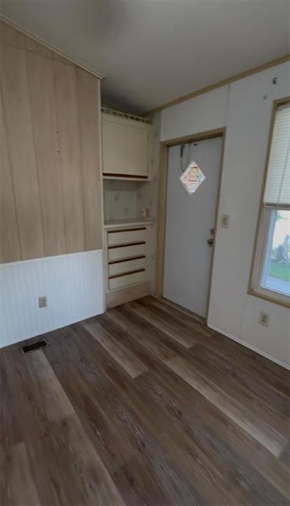 В аренду: $1,200 (1 спален, 1 ванн, 424 Квадратных фут)