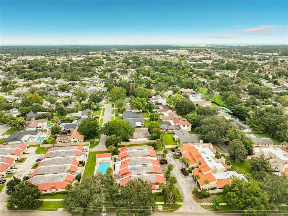 For Sale: $319,000 (2 beds, 2 baths, 1287 Square Feet)