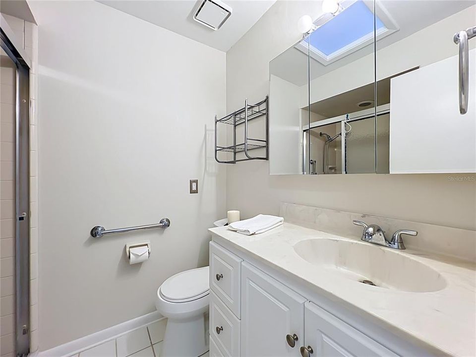 For Sale: $319,000 (2 beds, 2 baths, 1287 Square Feet)