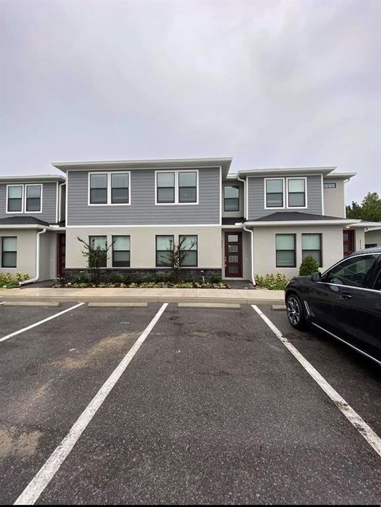 For Rent: $2,200 (3 beds, 2 baths, 1591 Square Feet)