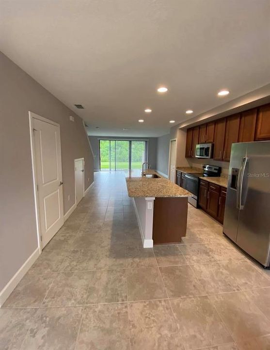 For Rent: $2,200 (3 beds, 2 baths, 1591 Square Feet)