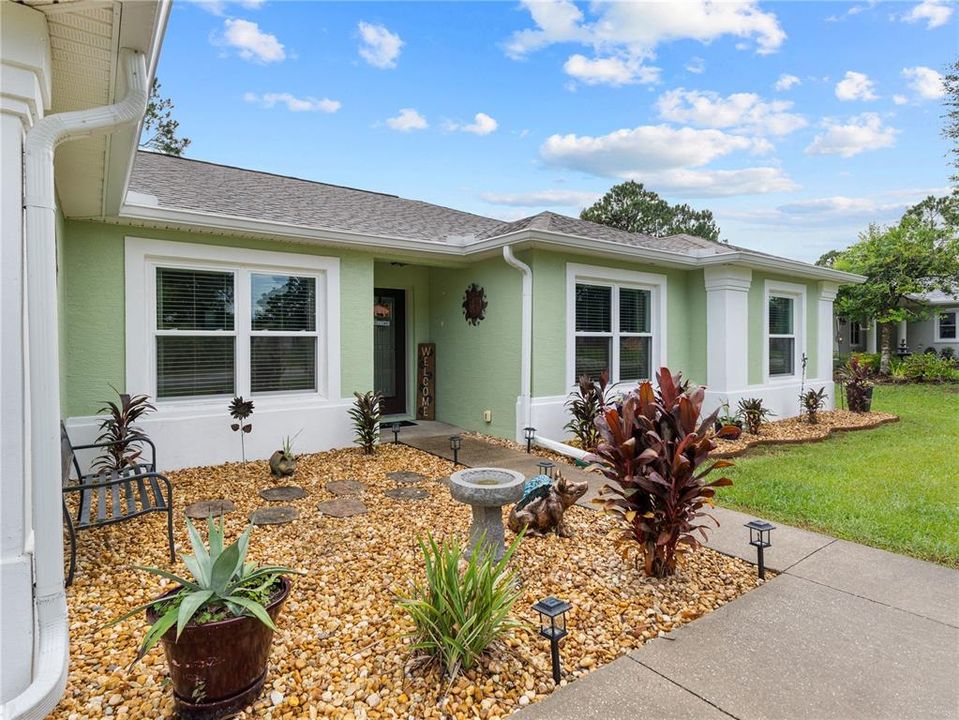En Venta: $349,900 (4 camas, 2 baños, 1953 Pies cuadrados)