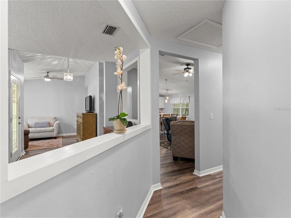 En Venta: $349,900 (4 camas, 2 baños, 1953 Pies cuadrados)