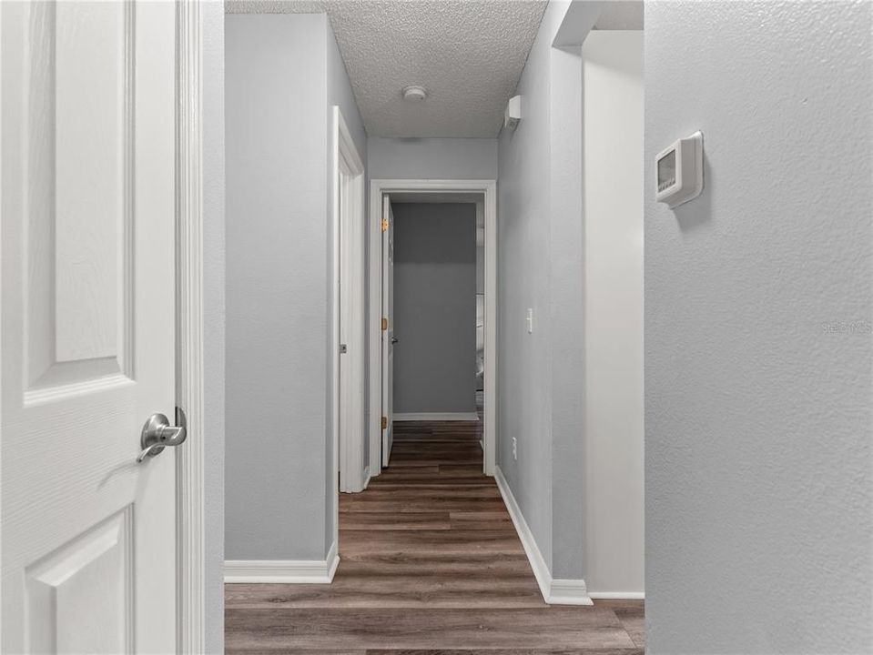 En Venta: $349,900 (4 camas, 2 baños, 1953 Pies cuadrados)
