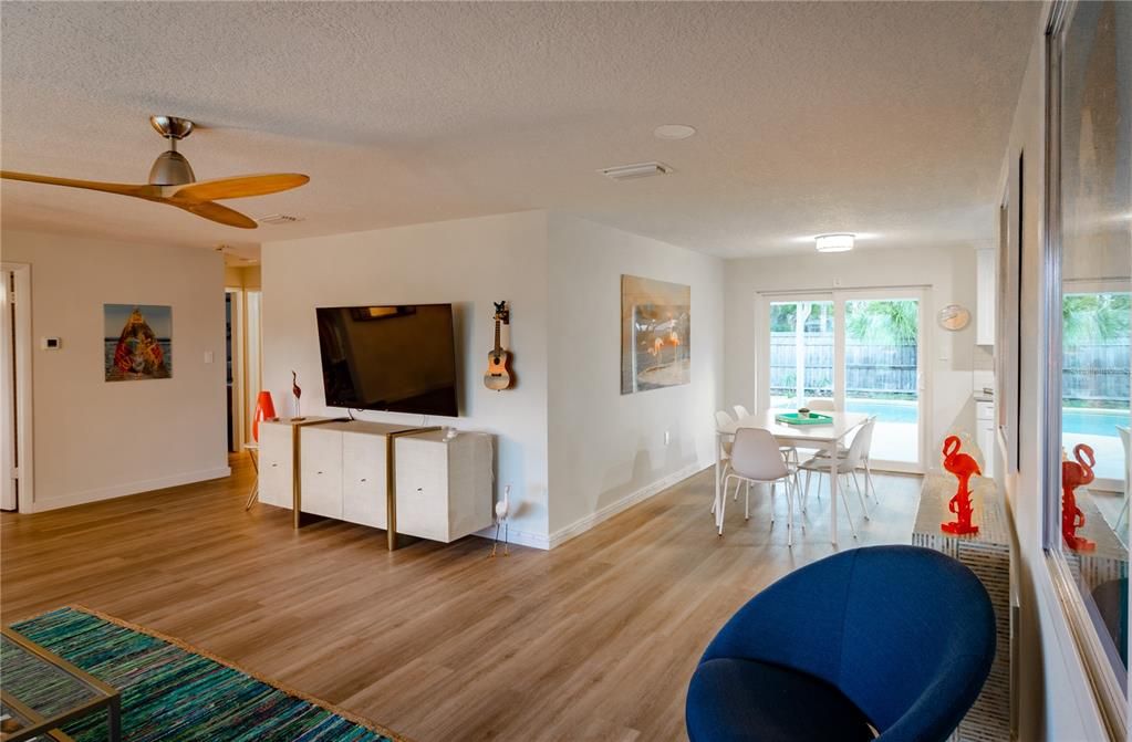 For Sale: $625,000 (3 beds, 2 baths, 1400 Square Feet)