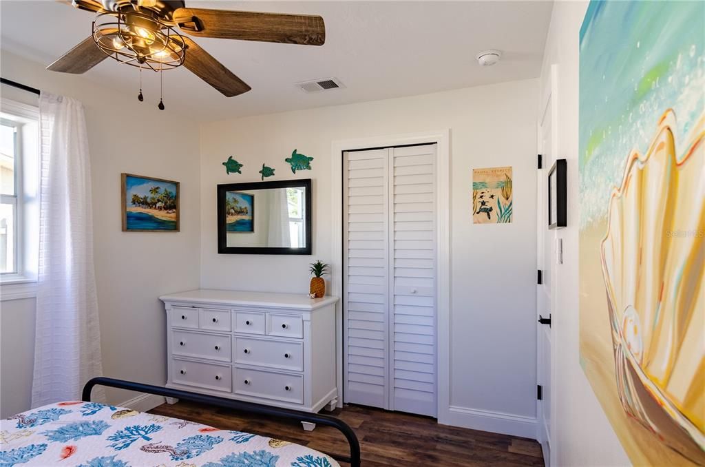 For Sale: $525,000 (3 beds, 2 baths, 1222 Square Feet)