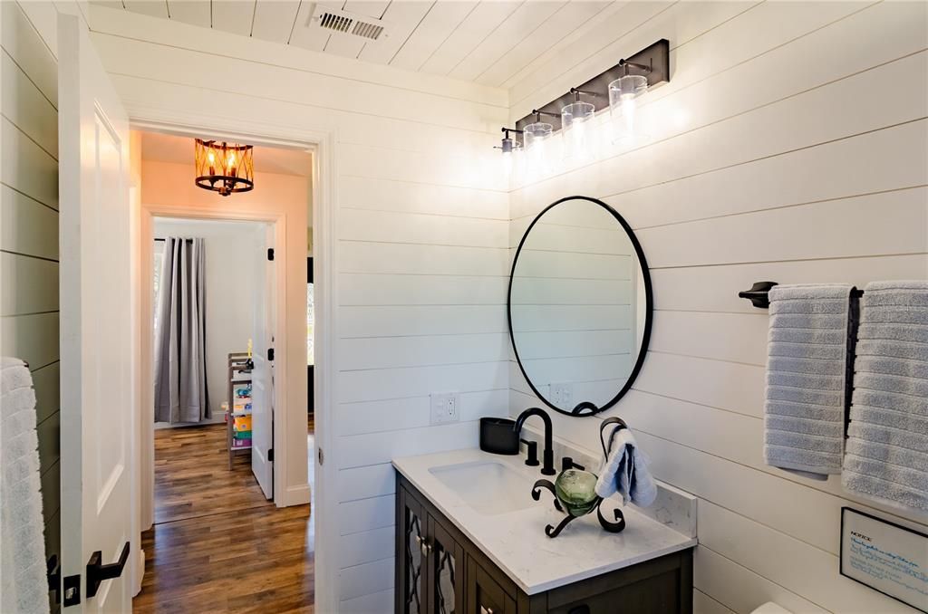 For Sale: $525,000 (3 beds, 2 baths, 1222 Square Feet)