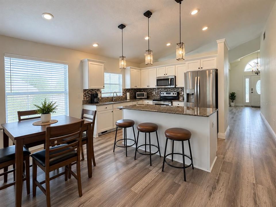 For Rent: $2,800 (4 beds, 2 baths, 1980 Square Feet)