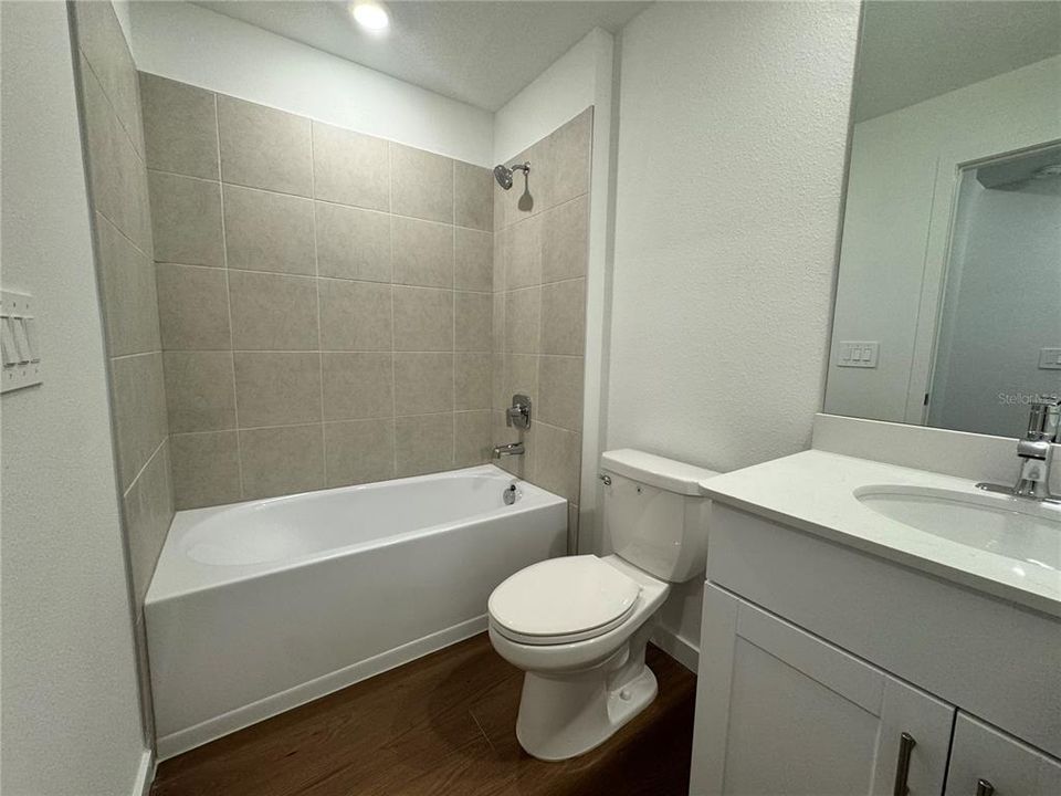 For Rent: $1,950 (3 beds, 2 baths, 1429 Square Feet)