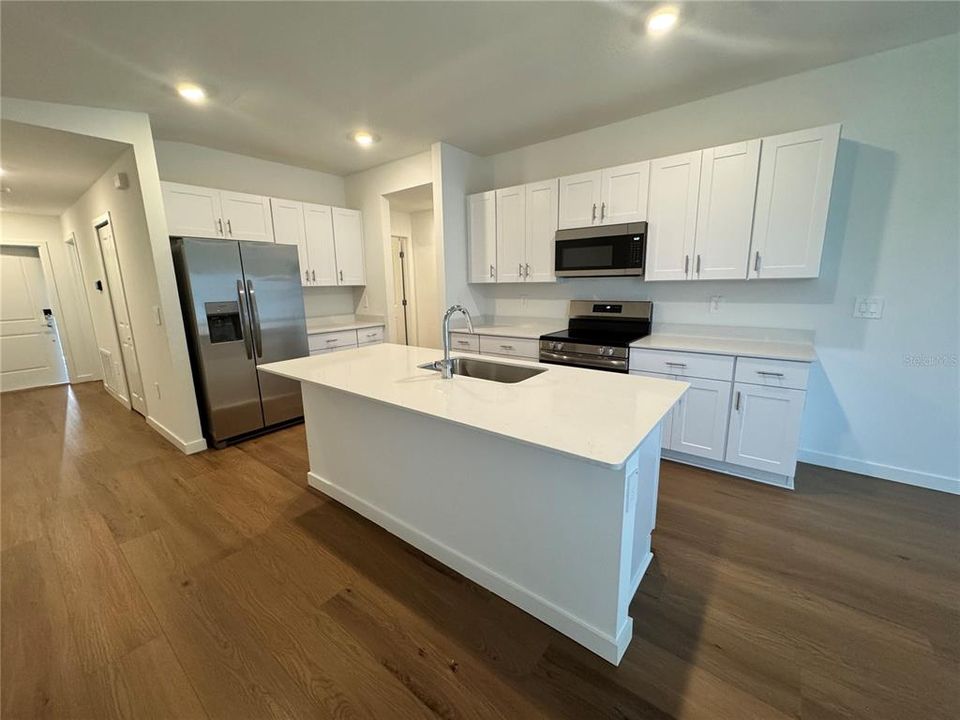 For Rent: $1,950 (3 beds, 2 baths, 1429 Square Feet)