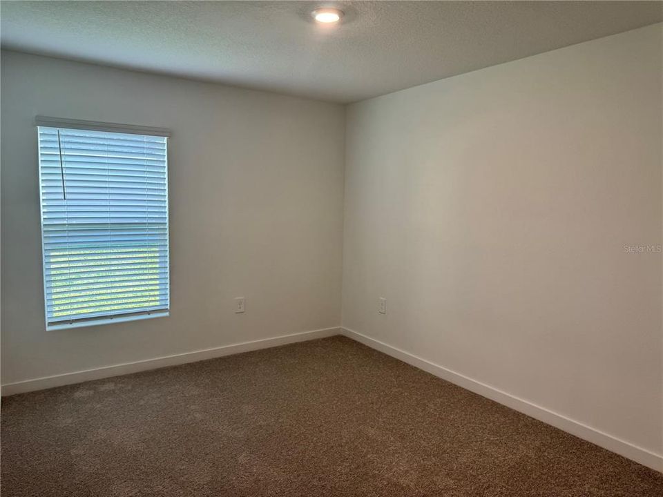 For Rent: $1,950 (3 beds, 2 baths, 1429 Square Feet)