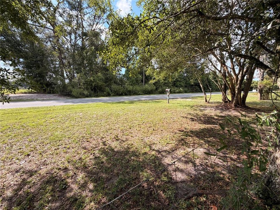 For Sale: $160,000 (3 beds, 2 baths, 1300 Square Feet)