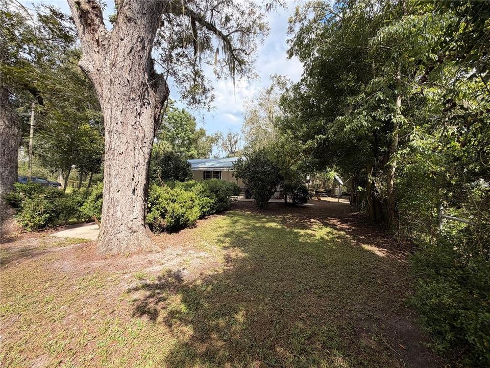 For Sale: $160,000 (3 beds, 2 baths, 1300 Square Feet)