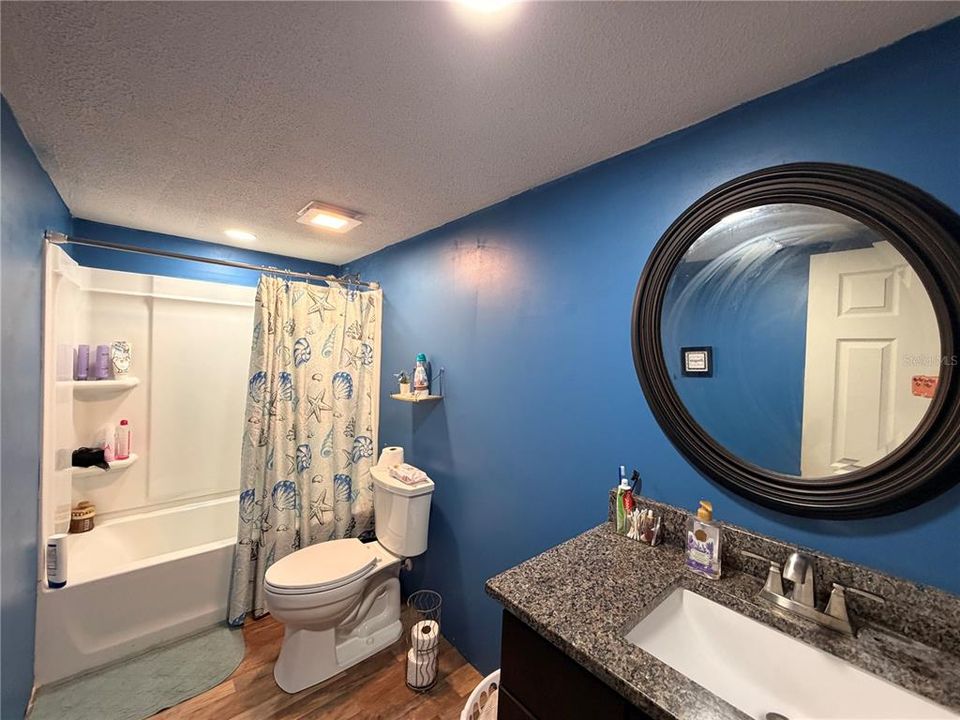 For Sale: $160,000 (3 beds, 2 baths, 1300 Square Feet)
