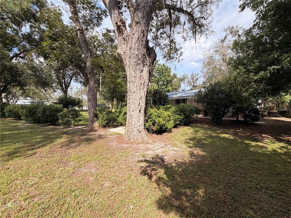 For Sale: $160,000 (3 beds, 2 baths, 1300 Square Feet)