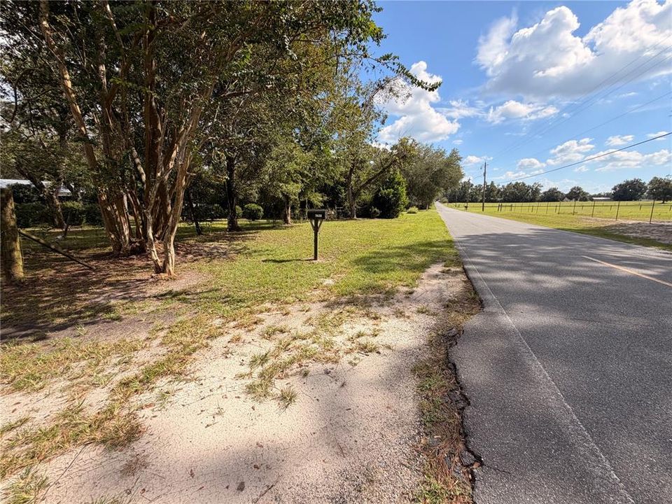 For Sale: $160,000 (3 beds, 2 baths, 1300 Square Feet)