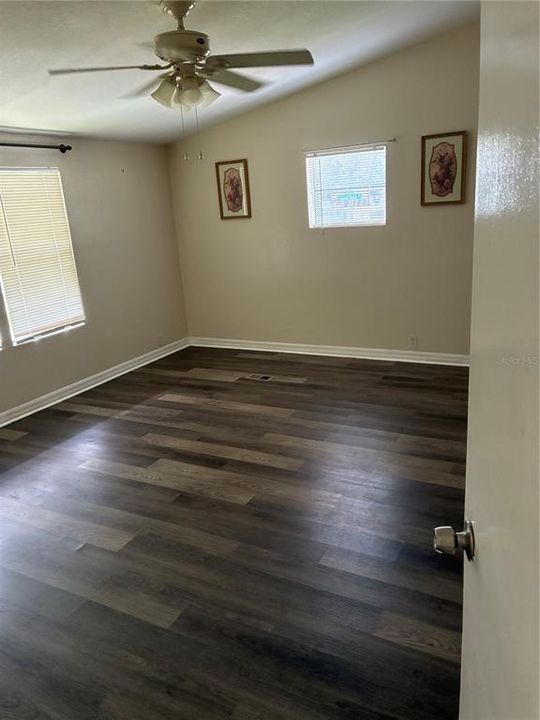 For Rent: $1,350 (1 beds, 1 baths, 780 Square Feet)