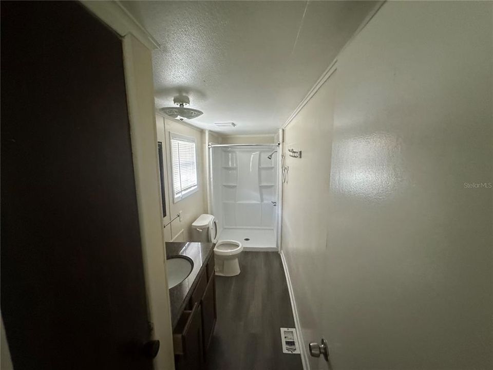 For Rent: $1,350 (1 beds, 1 baths, 780 Square Feet)