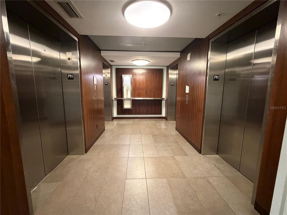 На продажу: $1,290,000 (2 спален, 3 ванн, 1255 Квадратных фут)