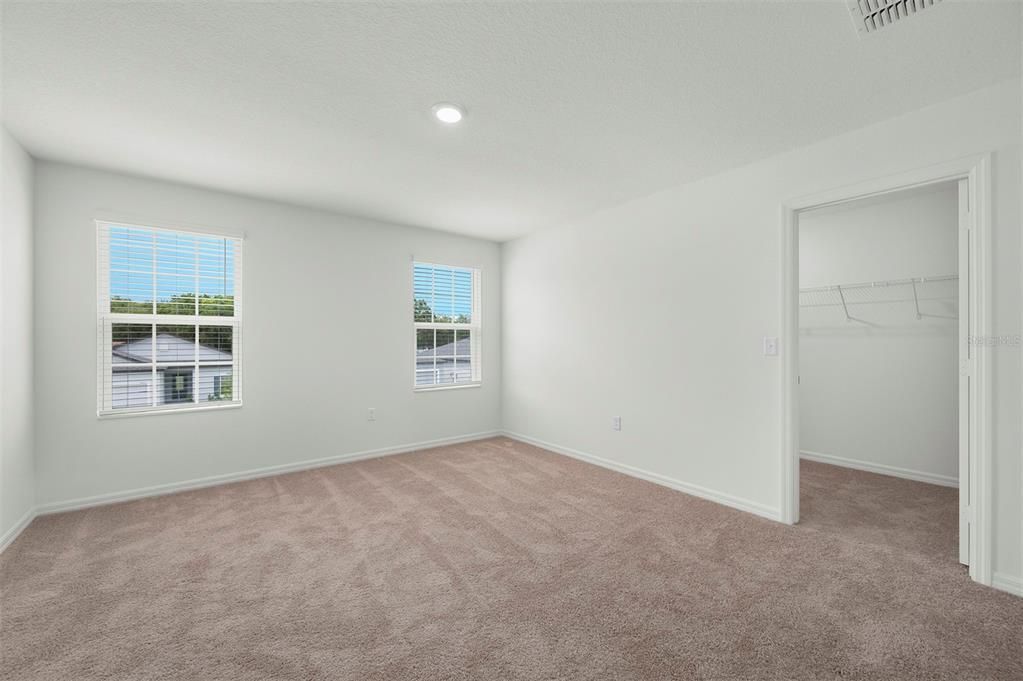 For Sale: $371,900 (4 beds, 2 baths, 1811 Square Feet)