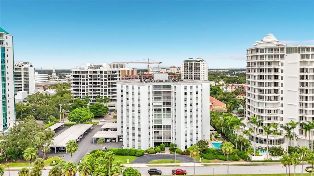На продажу: $679,000 (2 спален, 2 ванн, 1424 Квадратных фут)