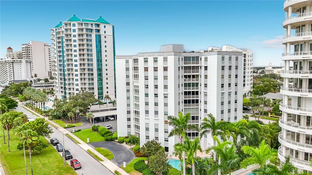 На продажу: $679,000 (2 спален, 2 ванн, 1424 Квадратных фут)