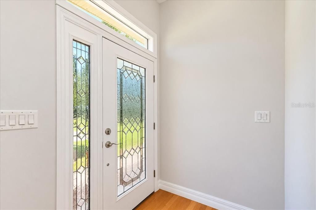 For Sale: $700,000 (2 beds, 2 baths, 1637 Square Feet)