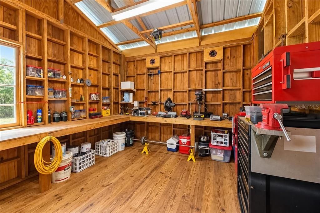 For Sale: $700,000 (2 beds, 2 baths, 1637 Square Feet)
