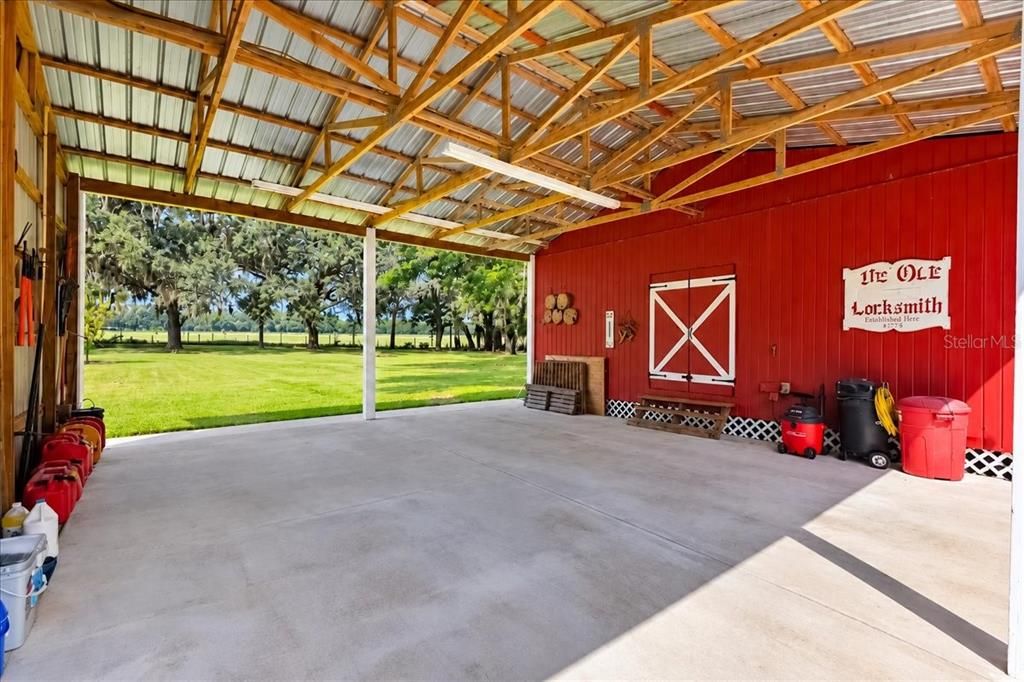 For Sale: $700,000 (2 beds, 2 baths, 1637 Square Feet)