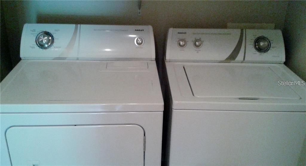 For Rent: $2,100 (3 beds, 2 baths, 1210 Square Feet)