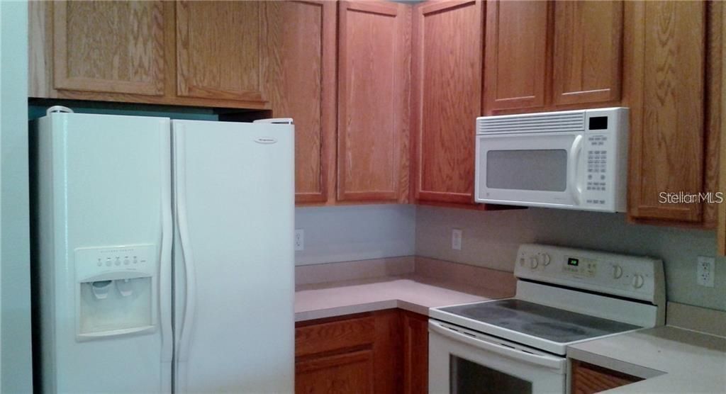 For Rent: $2,100 (3 beds, 2 baths, 1210 Square Feet)