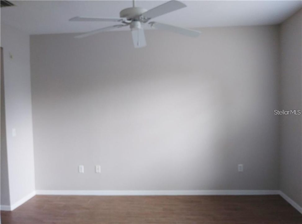 For Rent: $2,100 (3 beds, 2 baths, 1210 Square Feet)