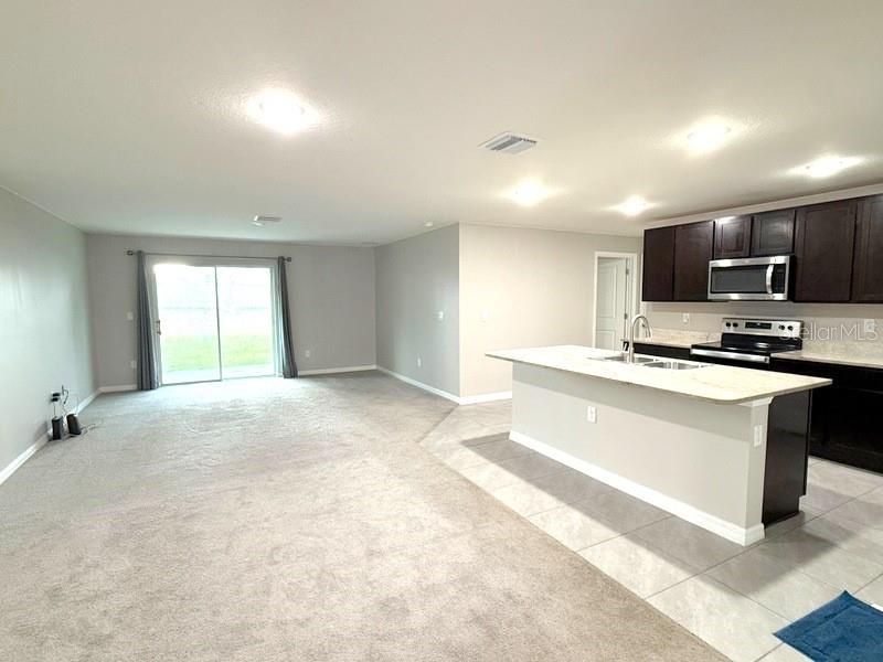 For Rent: $2,400 (5 beds, 3 baths, 2447 Square Feet)