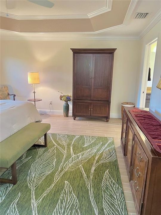For Rent: $3,000 (3 beds, 2 baths, 1903 Square Feet)