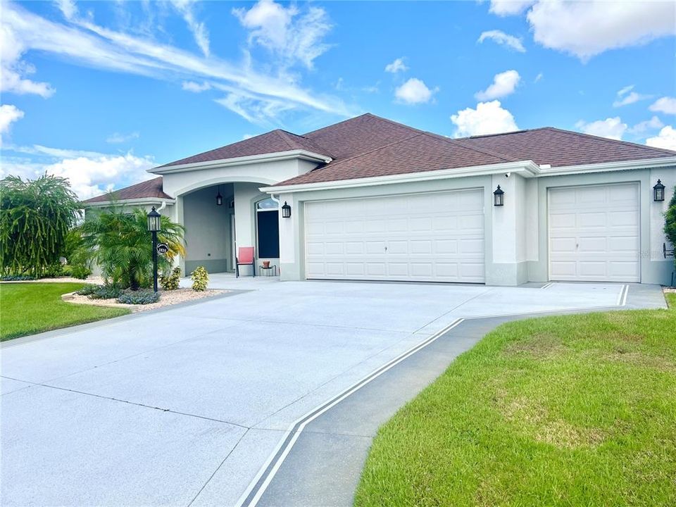 For Rent: $3,000 (3 beds, 2 baths, 1903 Square Feet)