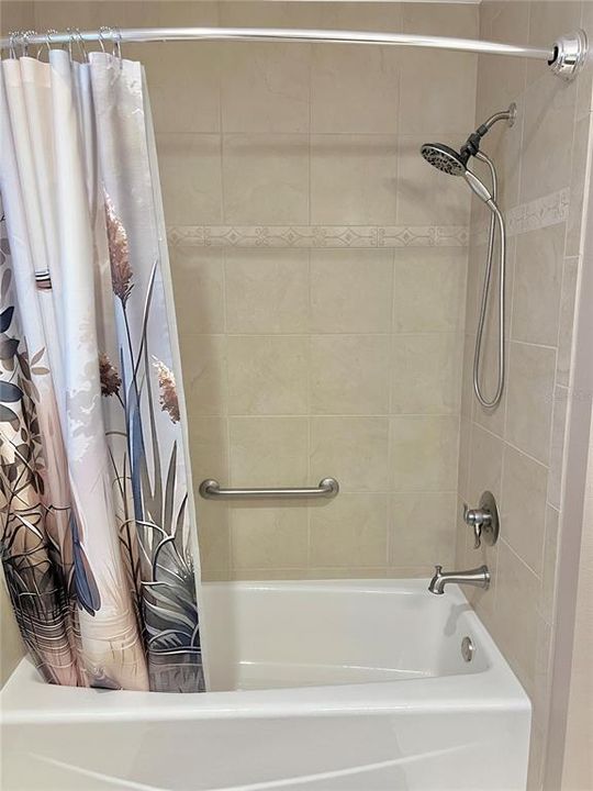 For Rent: $3,000 (3 beds, 2 baths, 1903 Square Feet)