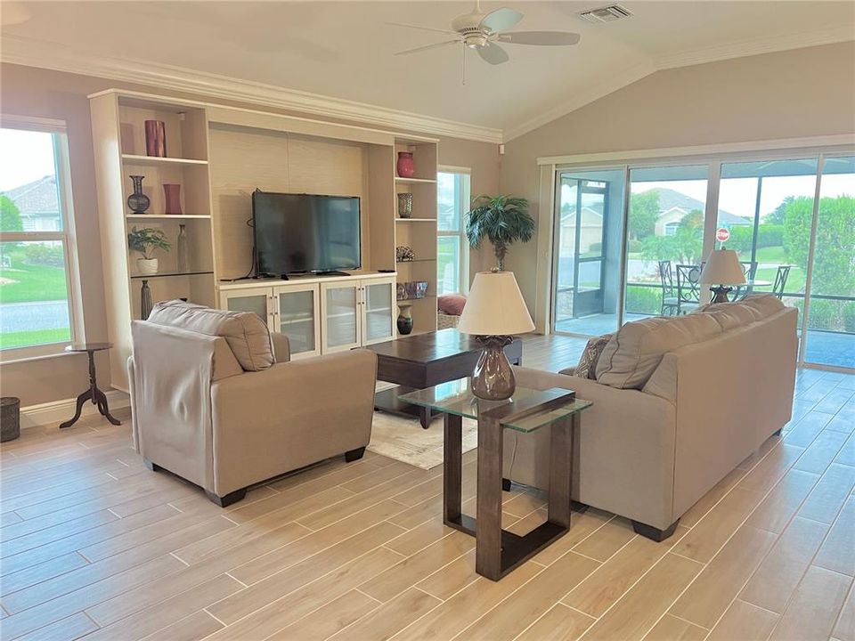 For Rent: $3,000 (3 beds, 2 baths, 1903 Square Feet)
